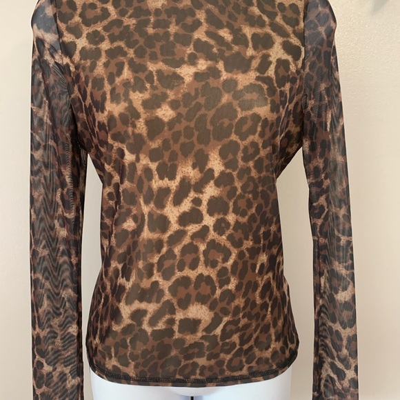 NWT Edited by Remi Bader Leopard Top - Picture 2 of 16